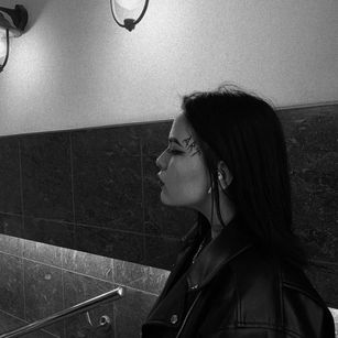 Model - Nicole__Rich sexy