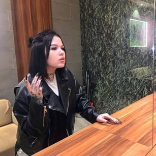 Model - Nicole__Rich feet