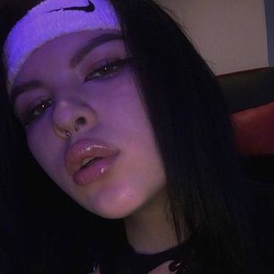 Model - Nicole__Rich sweet