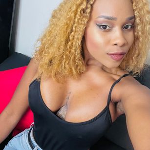 Model - Zeynep _cass blobjob