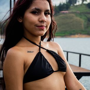 Model - Ania_Gomez feet