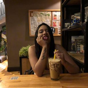 Model - ElizabethJhons passion