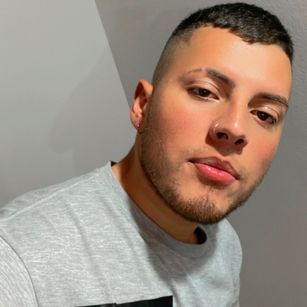 Model - Aron1907 boyfriend