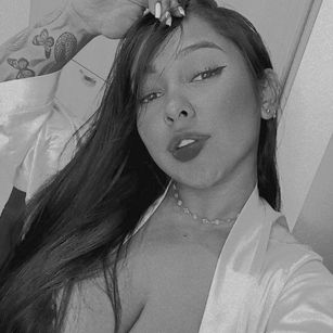 Model - Lina bigtits