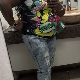 Model - Nikki Taylor milf