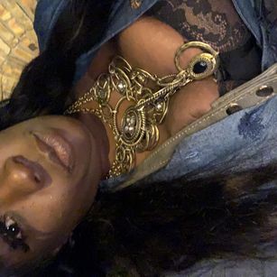 Model - Nikki Taylor milf