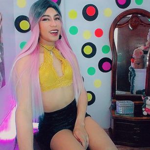 Model - Emma21 transgril