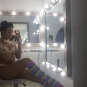 Model - Alice delicate