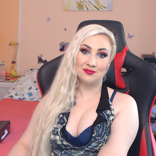 Model - Miss Lexy Gold feet