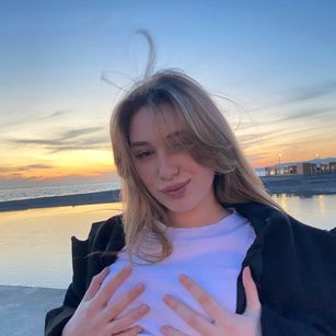 Model - Aria girlfriend