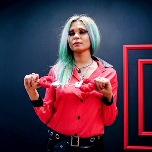 Model - Annessix_Reign bigtits