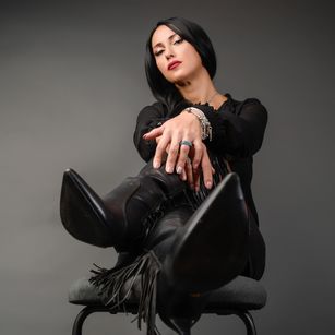 Model - MissVonTease cuckold