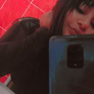 Model - Mia lobo asotes