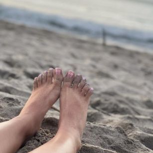 Model - Amy Banma strapon