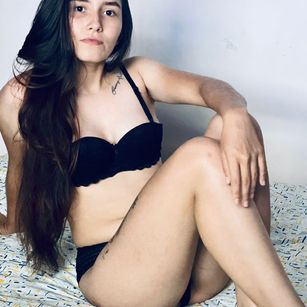 Model - Amy Banma sexgirls