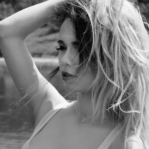 Model - Alecia P elegance