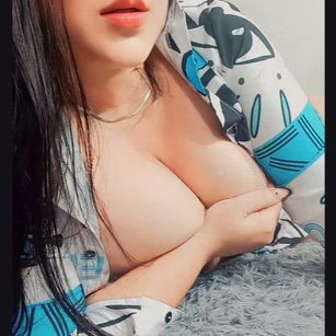 Model - Samira Abdallah feet