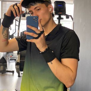 Model - coca colo muscle