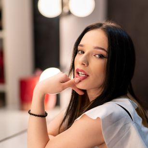 Model - NickyStyris cei