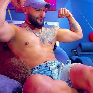 Model - Reynel Castro men