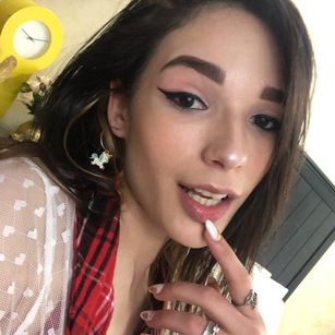 Model - NickyStyris cei