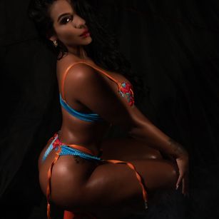 Model - Victoria Tusher joi