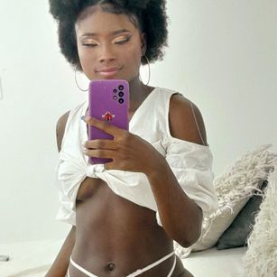 Model - OlivieLeroy blowjob