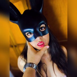 Model - CamilaandJackson footfetish