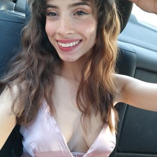 Model - emyfox19 blowjob