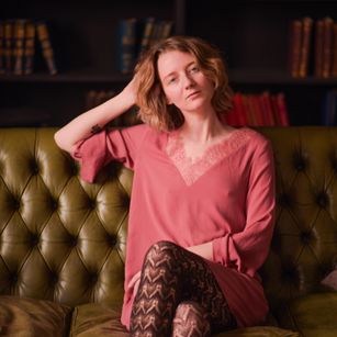 Model - Elly Helly hairy