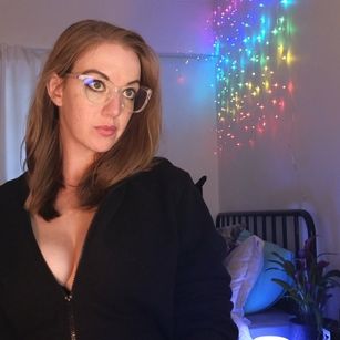 Model - Topsy Wilde deepthroat