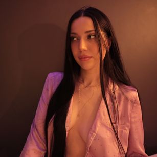 Model - Sofia bigtits