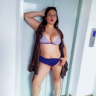 Model - Annie Evans spit