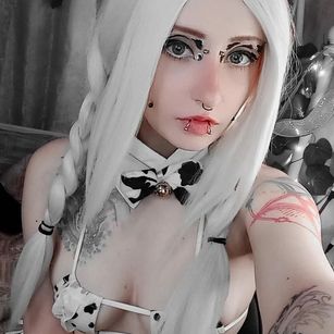 Model - EmmyBunny smalltits