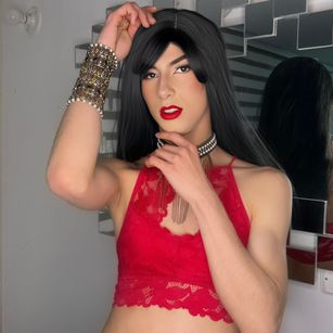 Model - Fallon Brown pantyhose