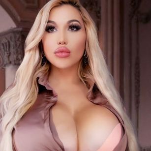 Model - Goddess Adeline sensual