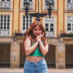 Model - Princes_Kitty fumar