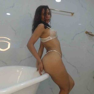 Model - Selene__Cristal natural