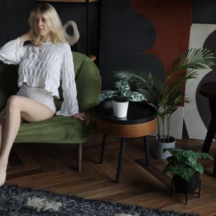 Model - JuliaampTina young