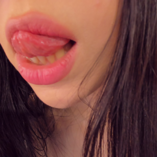 Model - Sofia brunette