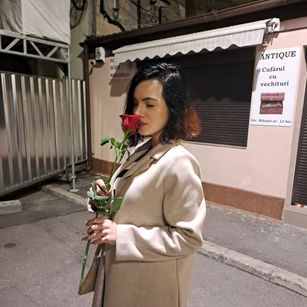 Model - MoniqueHills cei