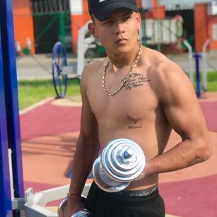 Model - BilyGrey feet