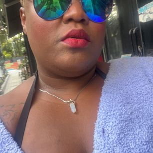 Model - Ria The Savage joi