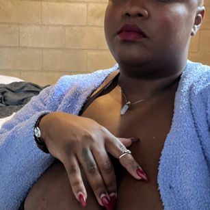 Model - Ria The Savage BBW