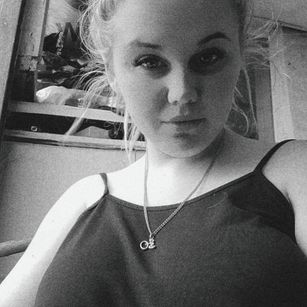 Model - Rae Lil anal