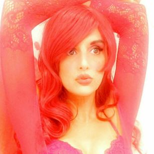 Model - Shalimar Rose stockings