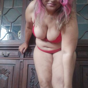 Model - lis channel pussy