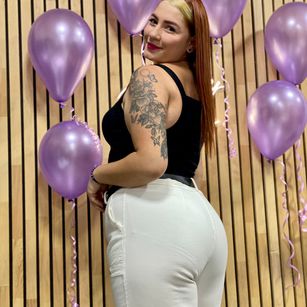 Model - Lexy Grayy mistress