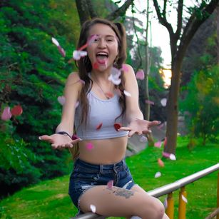 Model - Euphoria teen