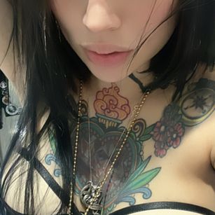 Model - Nina Danger latina